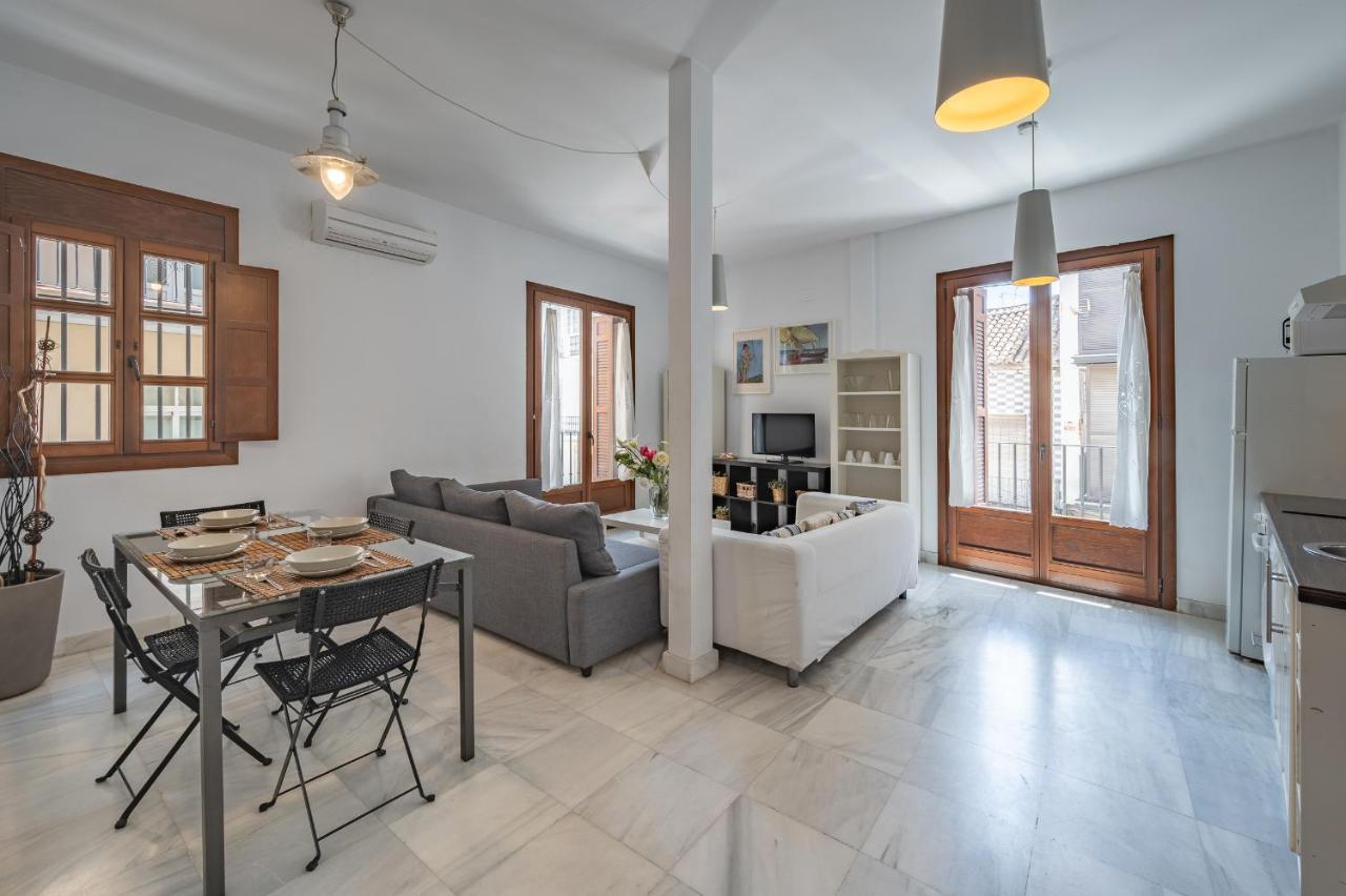 Apartamento con balcón