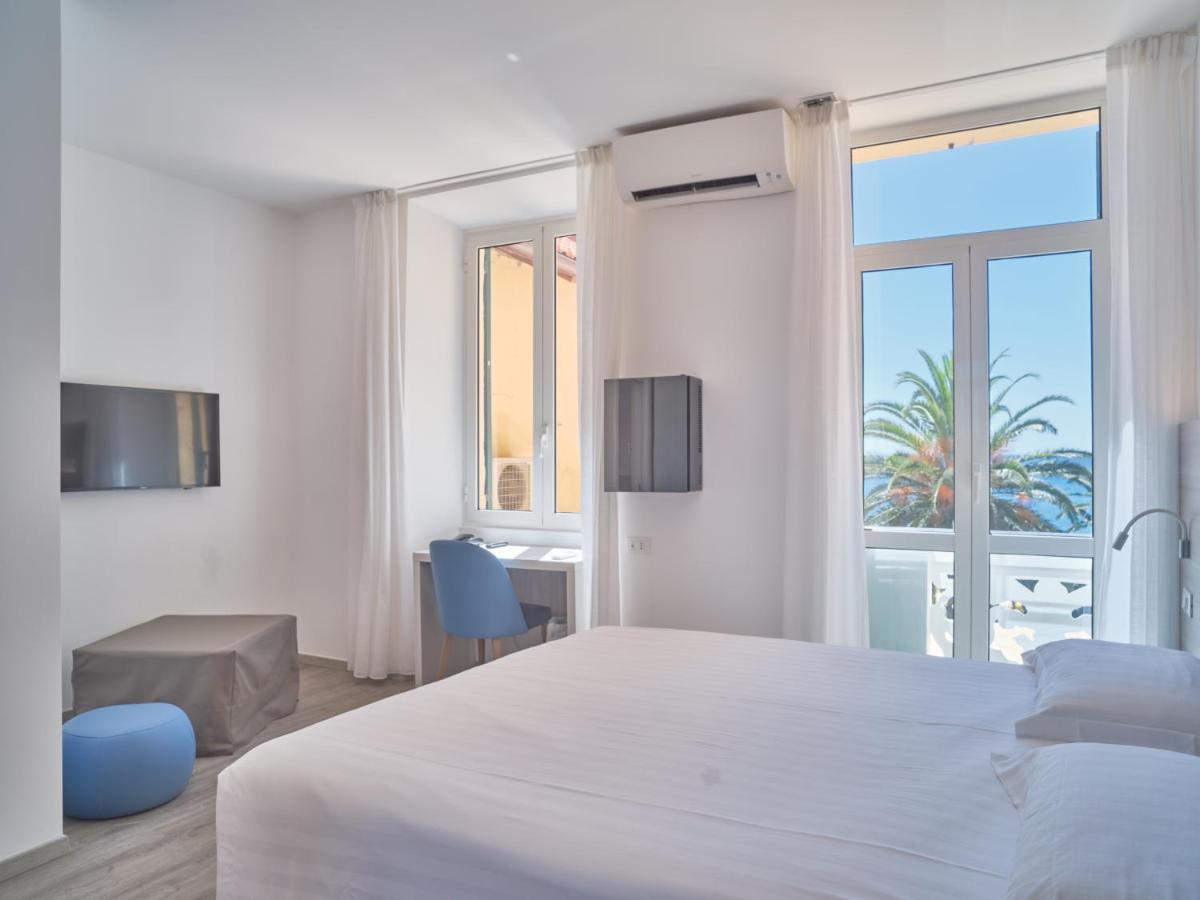 Double or Twin Room Extra Bed Sea View