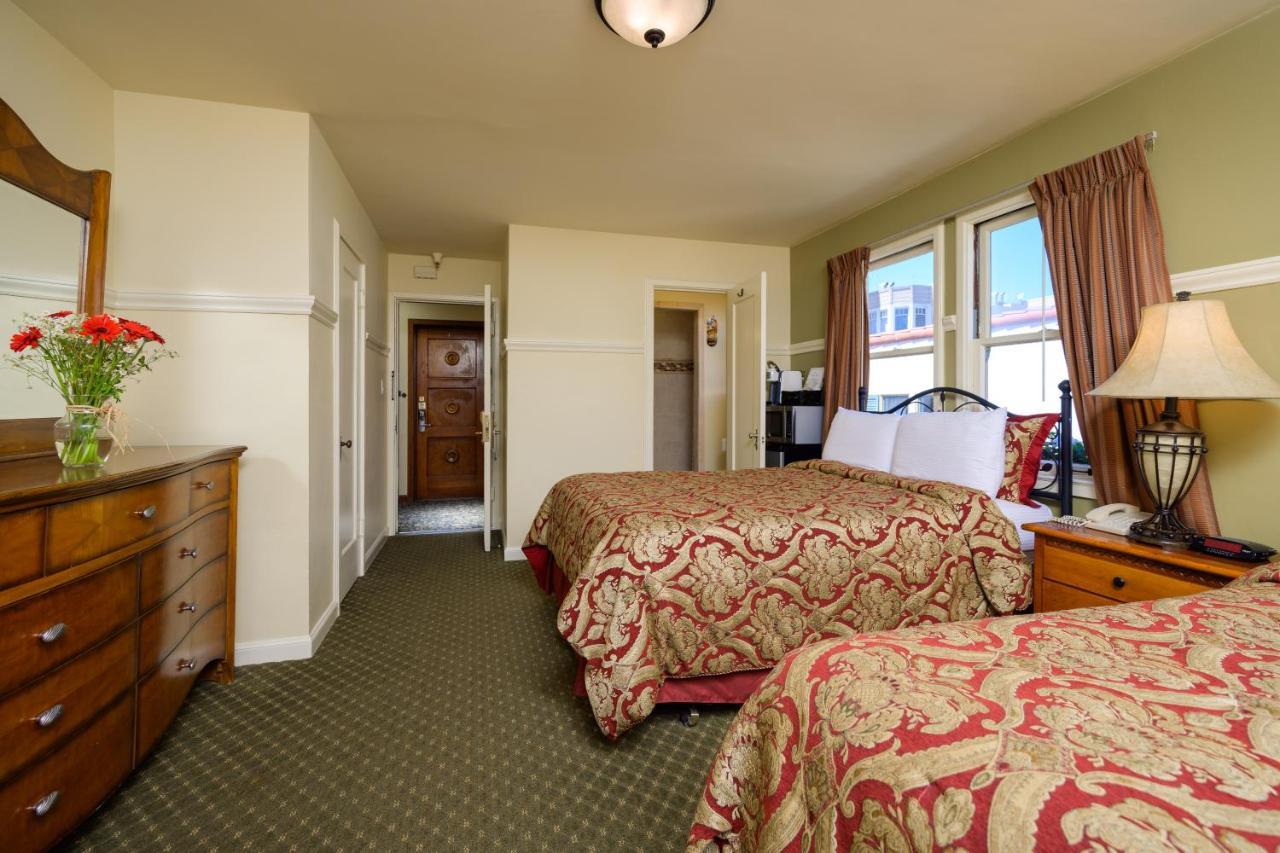 Courtyard Room Two Double Beds No Pets