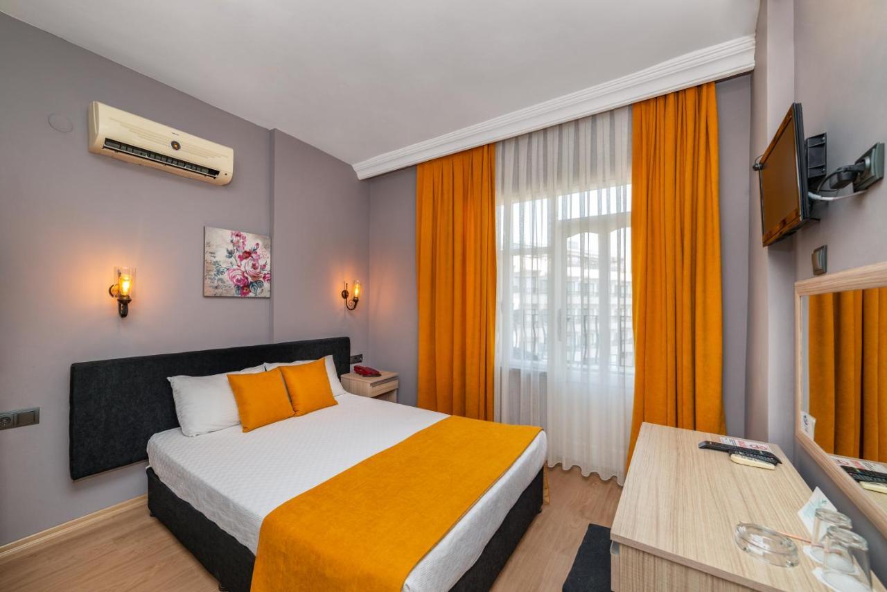 Double or Twin Room with Land View