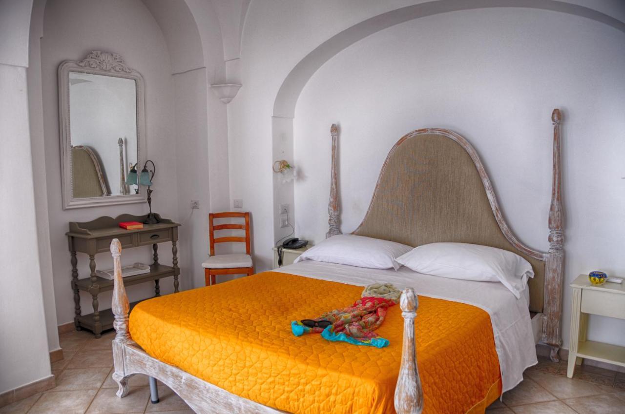 Deluxe Double or Twin Room Sea View