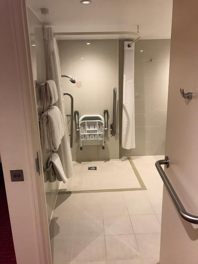 Standard King Room Disability Access