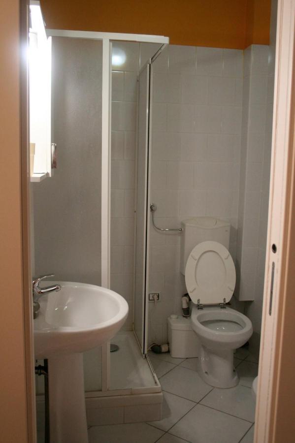 Camera Doppia con Letti Singoli con Bagno Privato