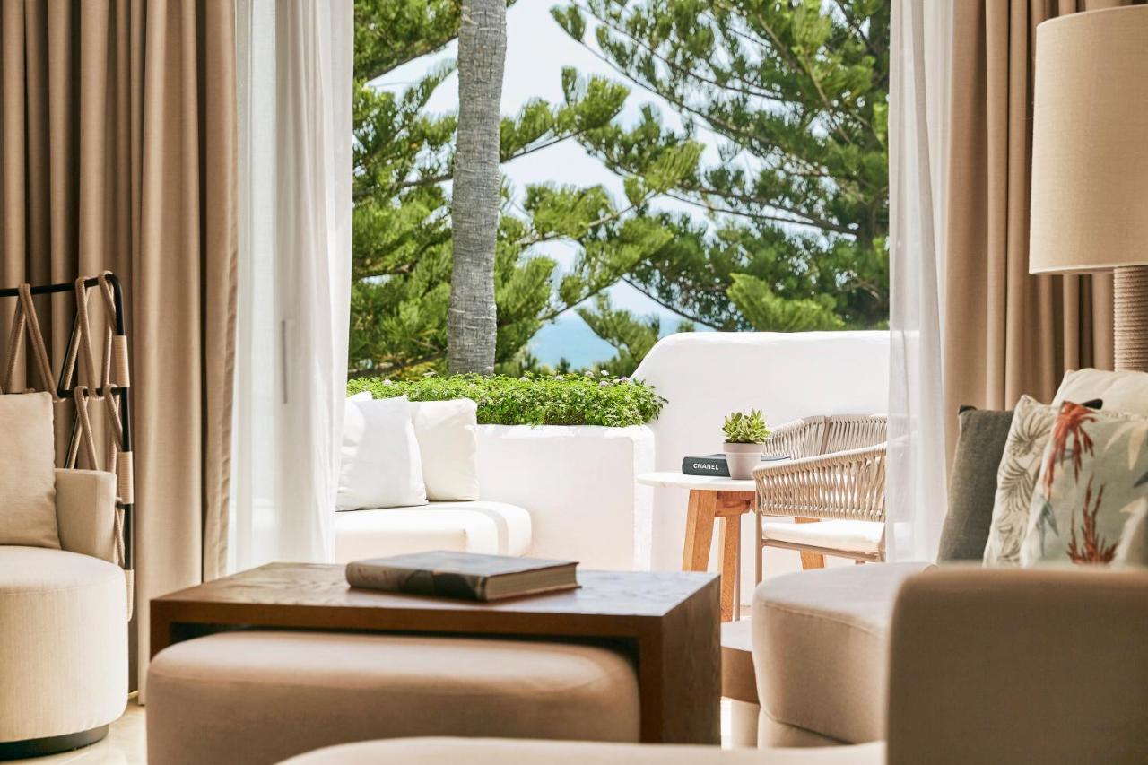 Suite Júnior Grande com Vista Parcial Mar