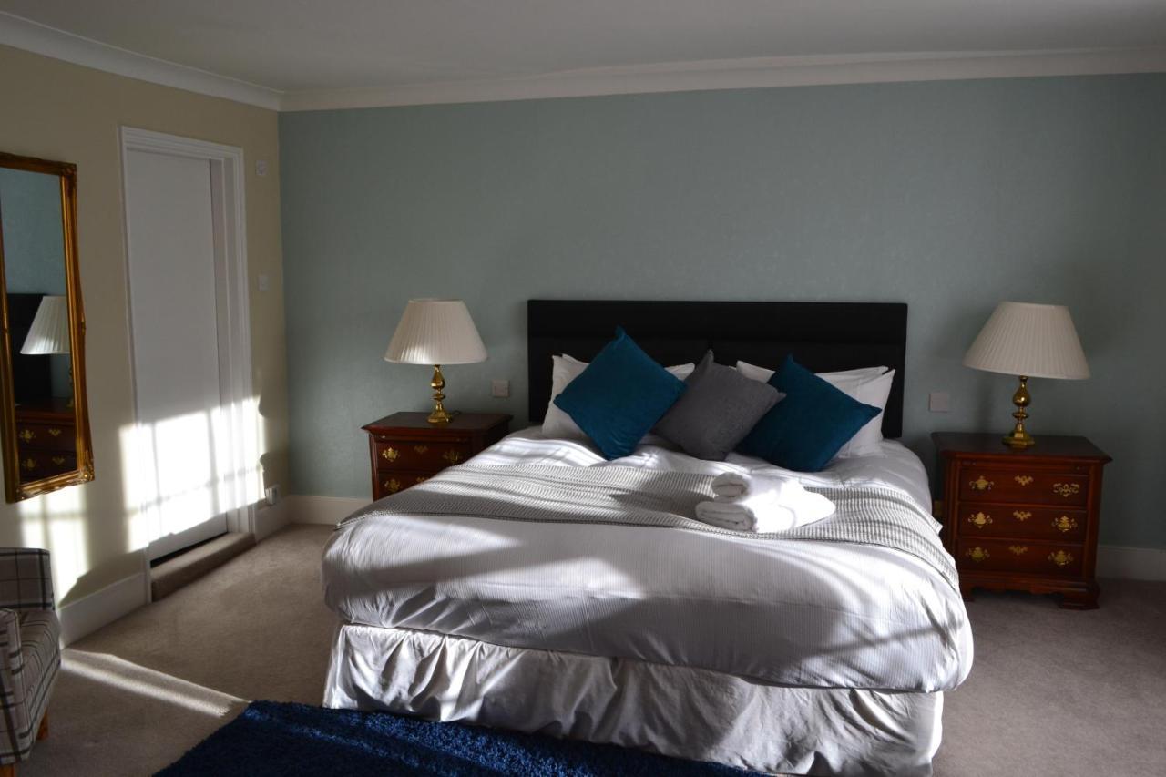 Luxury Suite,1705866017:JPEG