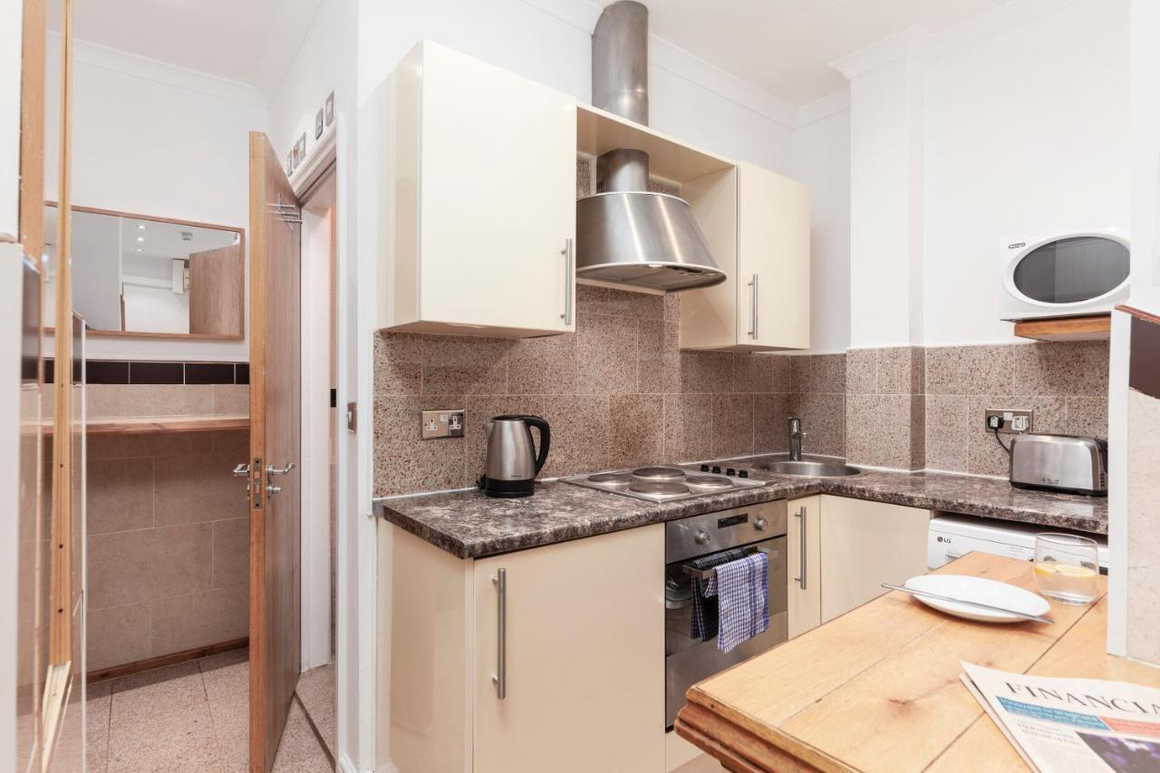 Deluxe Apartments