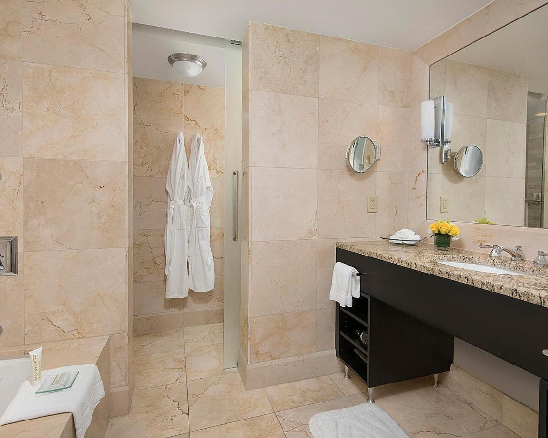 Executive King Suite with City View