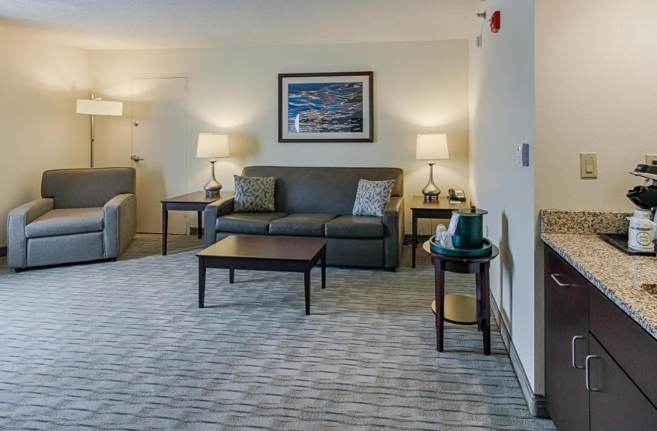 One-Bedroom King Suite,1101763824:JPEG