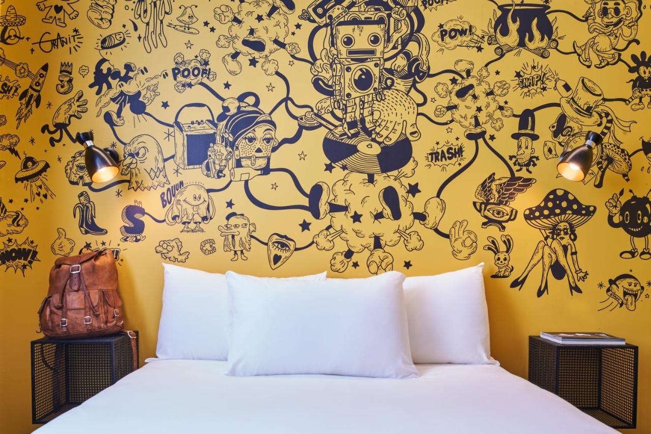 Habitación Estándar con cama doble y sofá cama