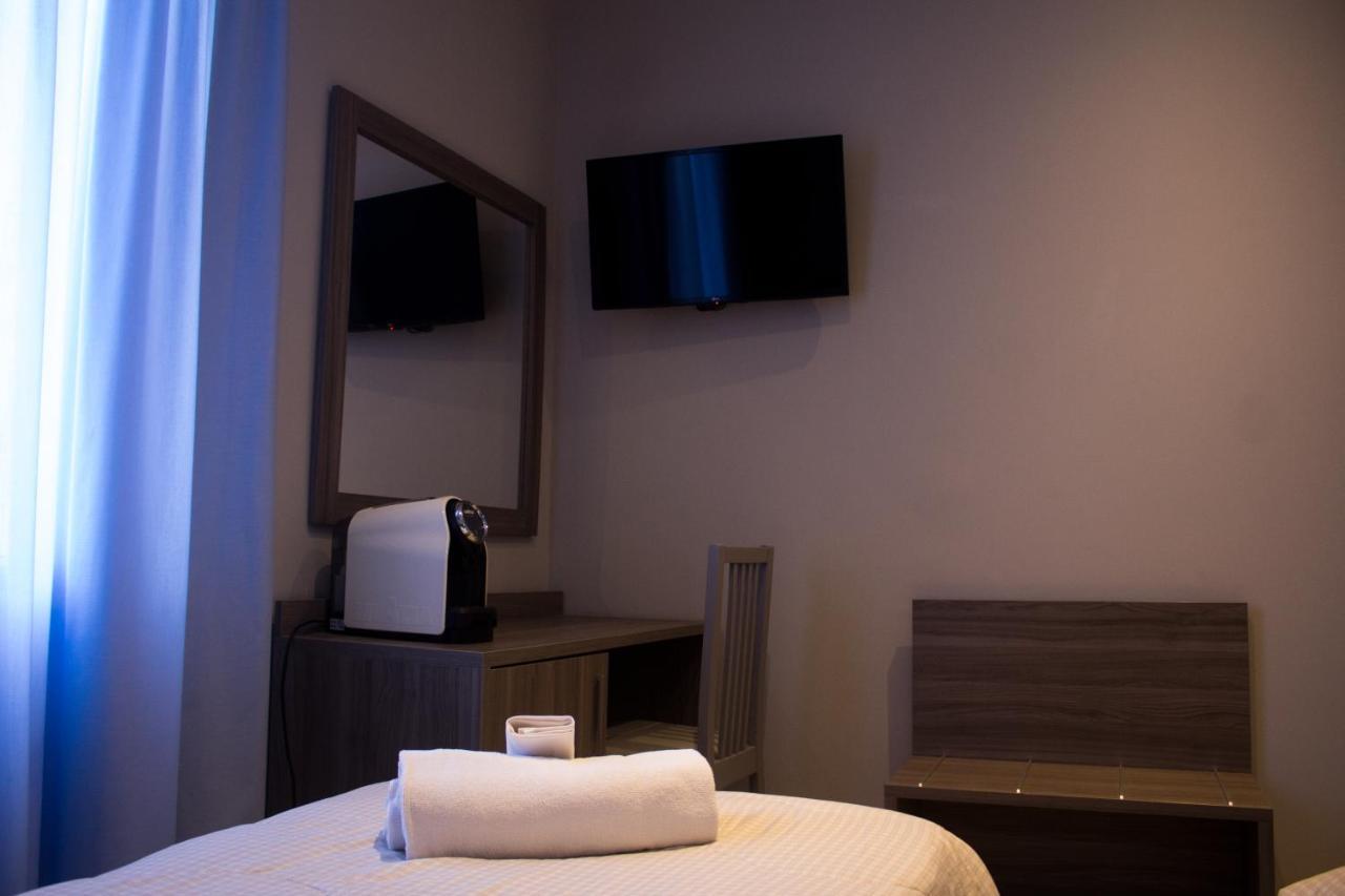 Single Room,1111904679:JPEG