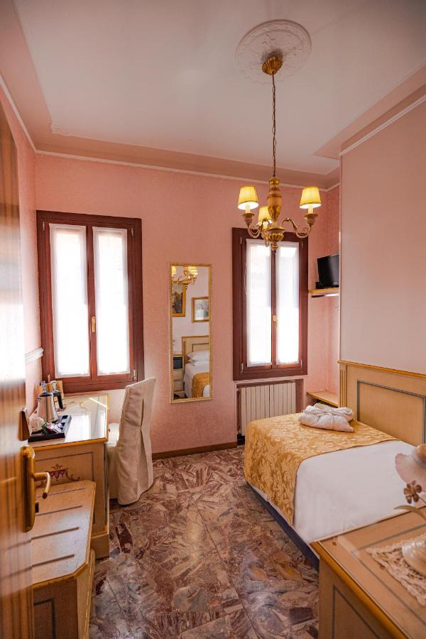 Standard Single Room with Private External Bathroom,1138911448:JPEG