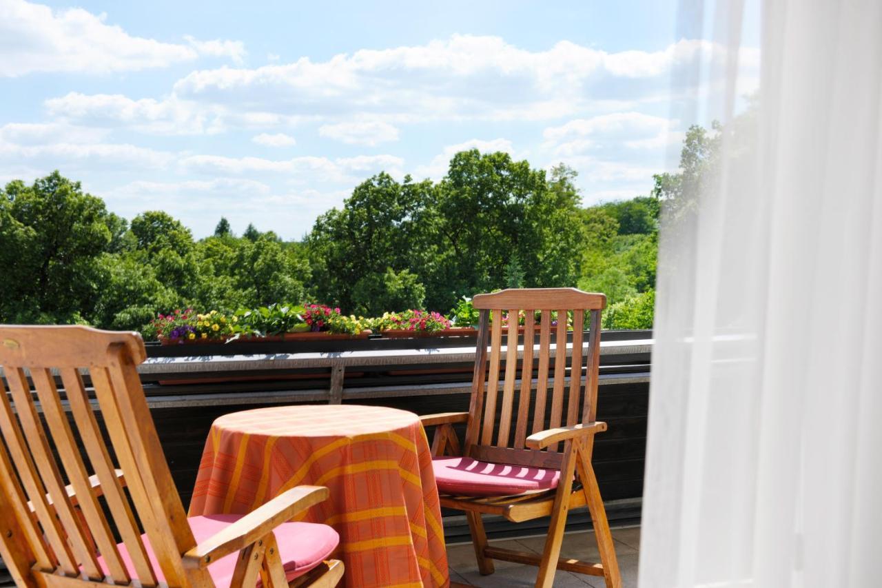 Doppelzimmer mit Balkon
