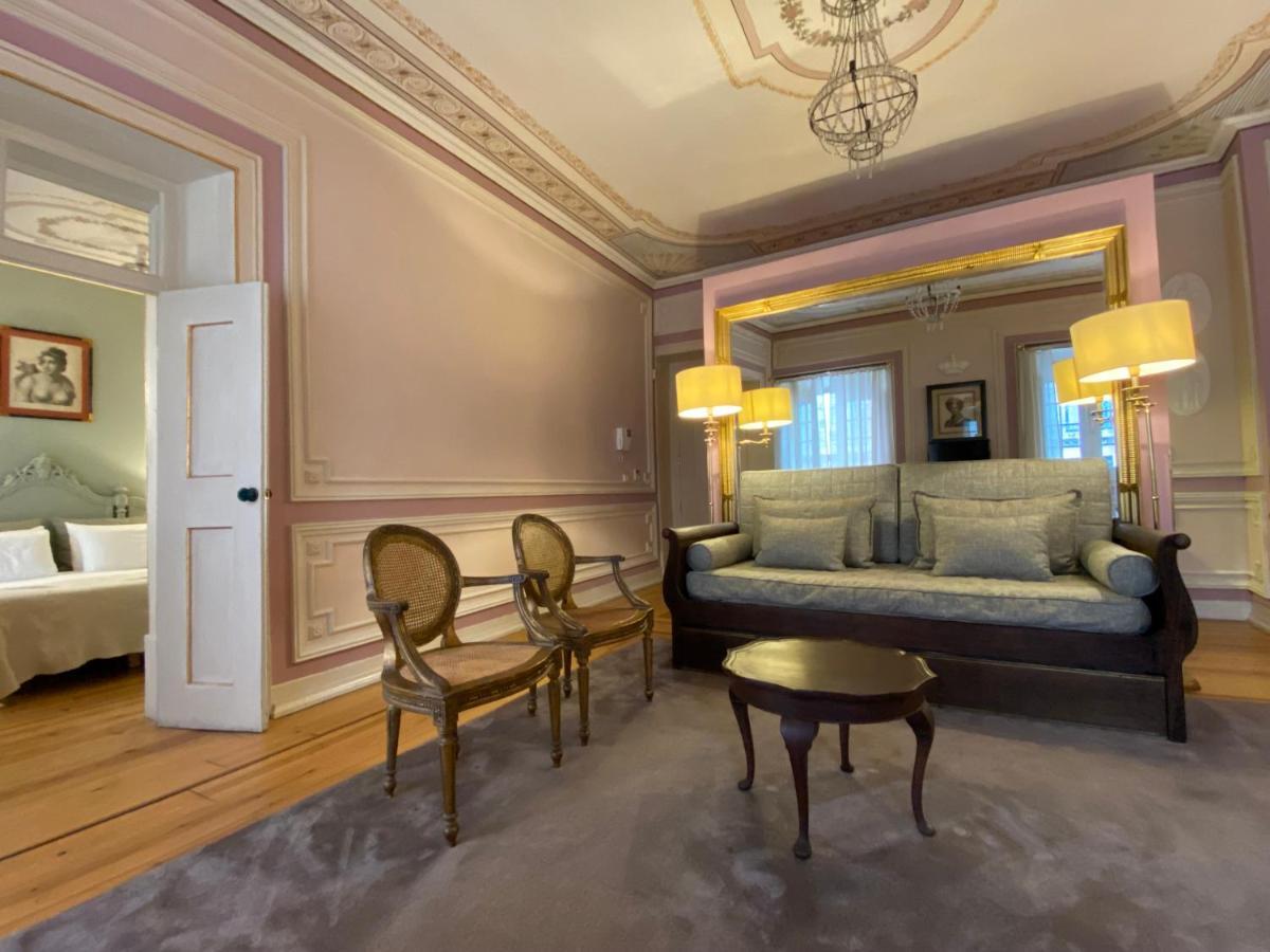 Superior One-Bedroom Apartment