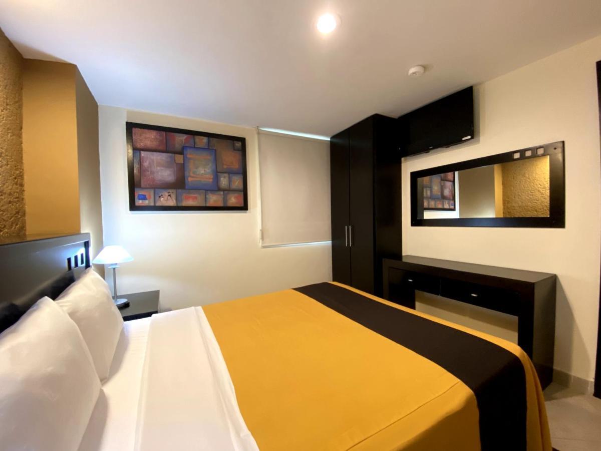 Habitación con cama extragrande.