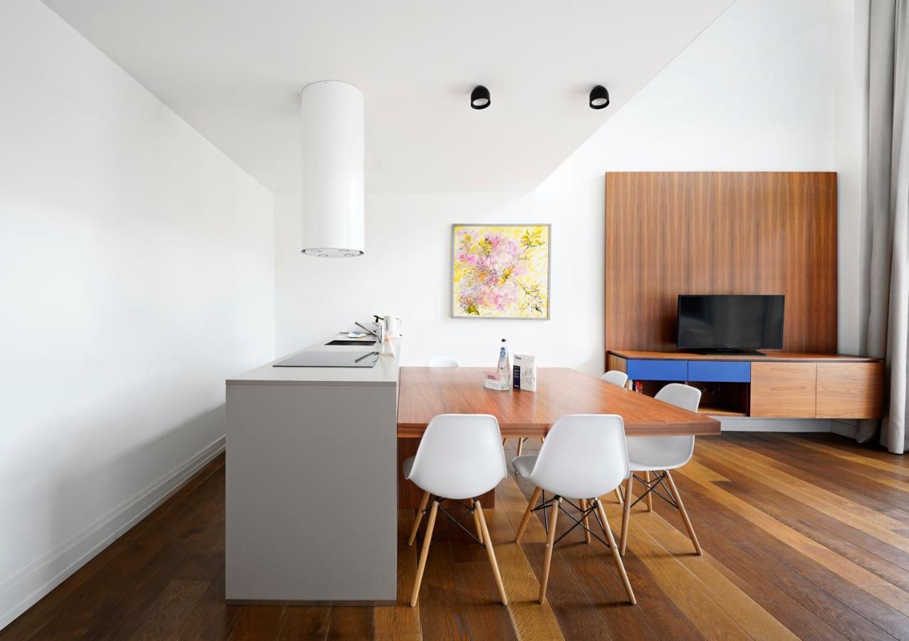 Extra Large 1 Bedroom Apartment Terrace Sofa Bed Duplex,1162064319:JPEG