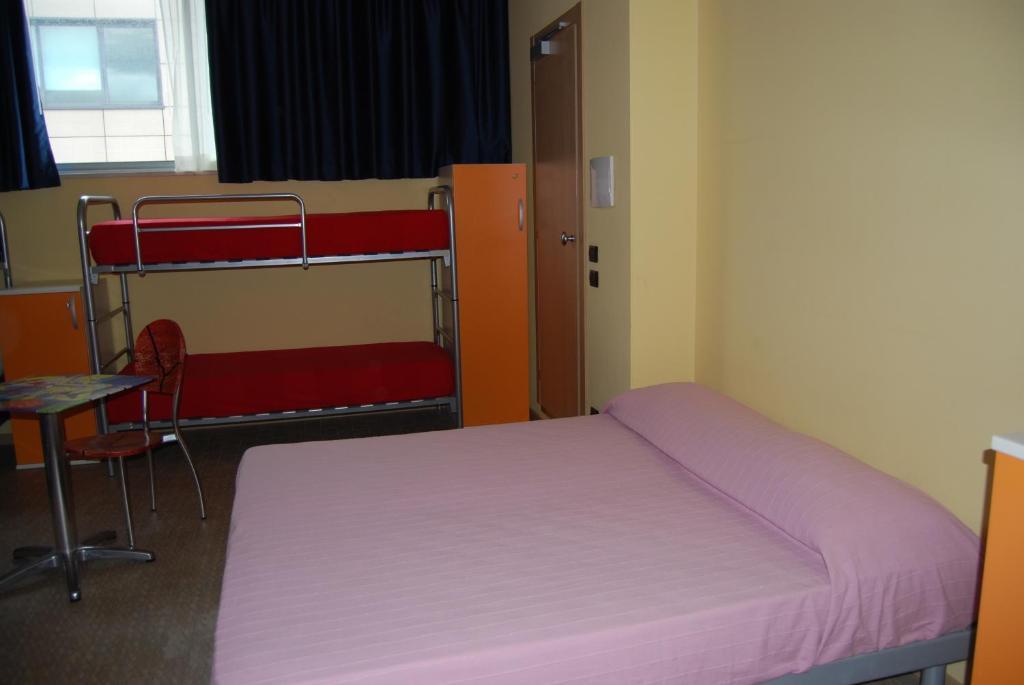 Camera Quadrupla Economy con Bagno in Comune