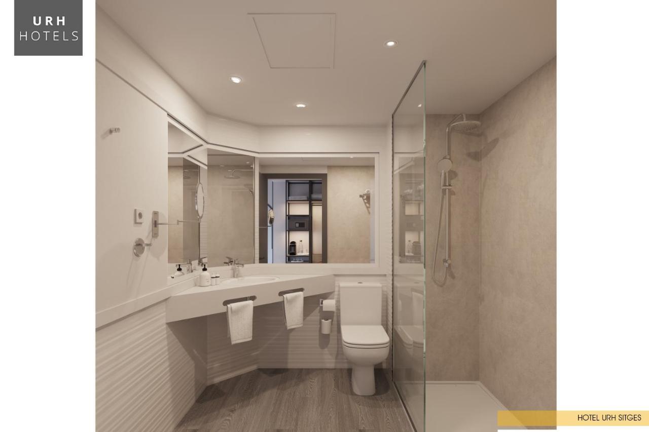Twin Room with Pool View
