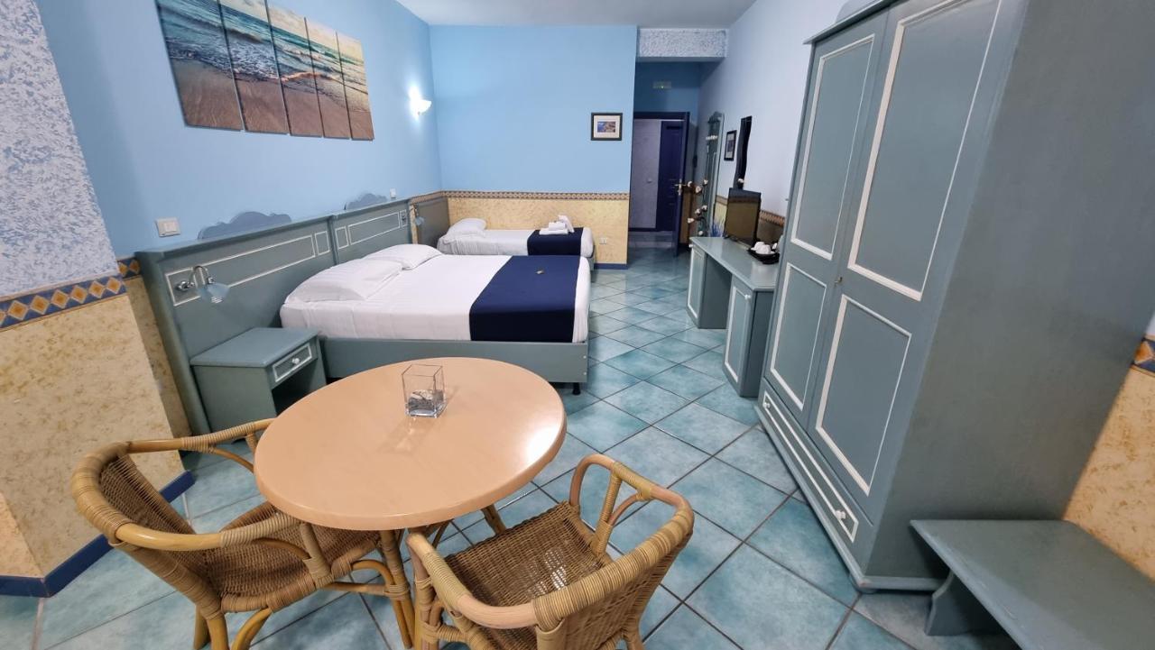 Quadruple Room,1209241867:JPEG