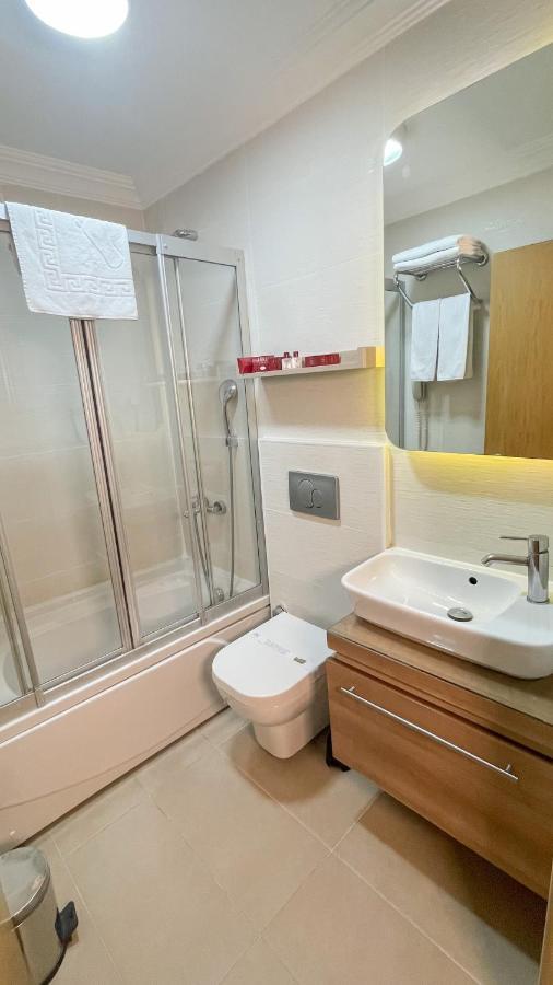 Budget Double Twin Bedroom Economy