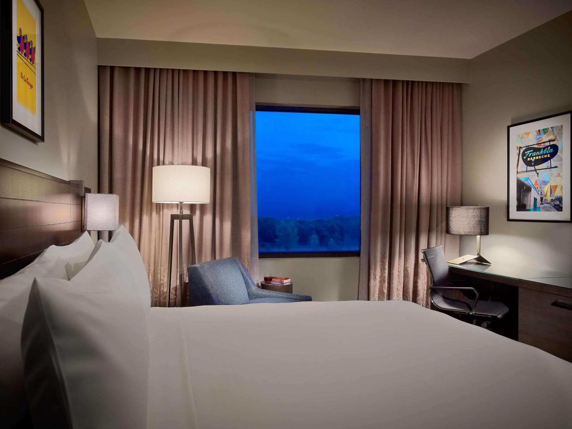 Deluxe King Room