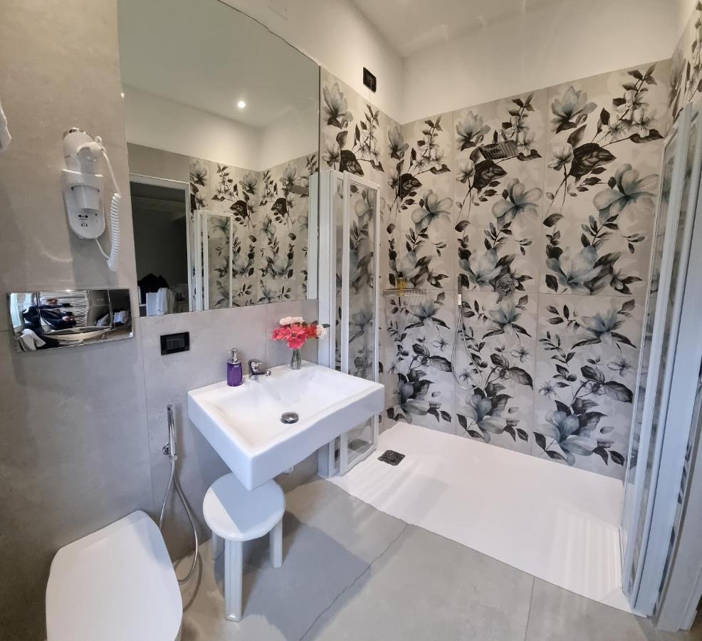Double Room,1538104645:JPEG