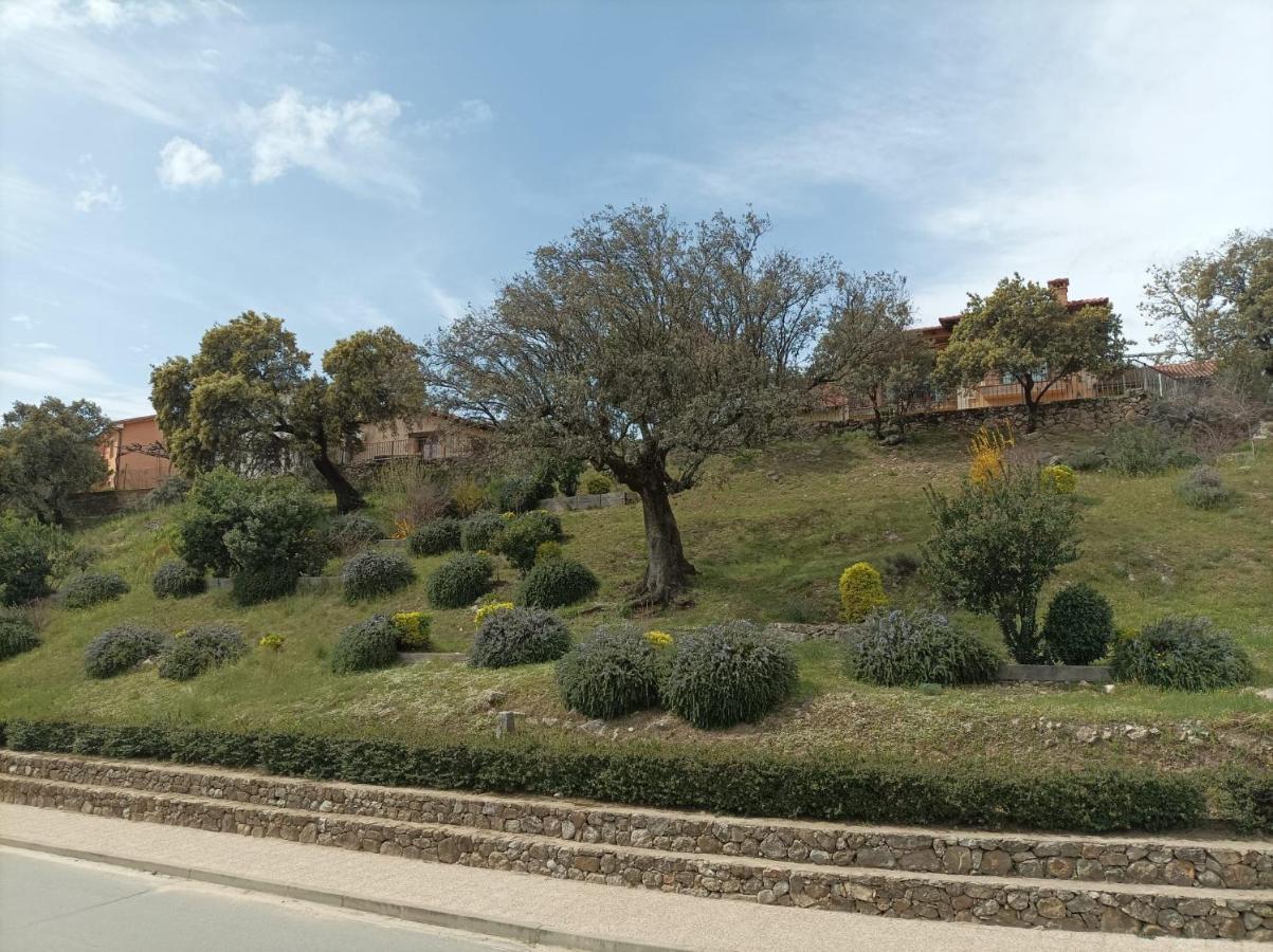 Four-Bedroom House,1203260671:JPEG