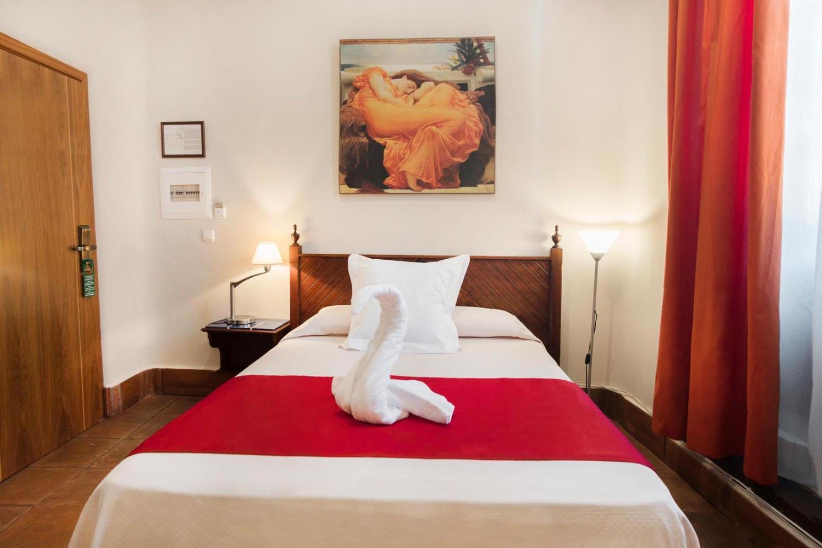 Large Single Room,1207757221:JPEG