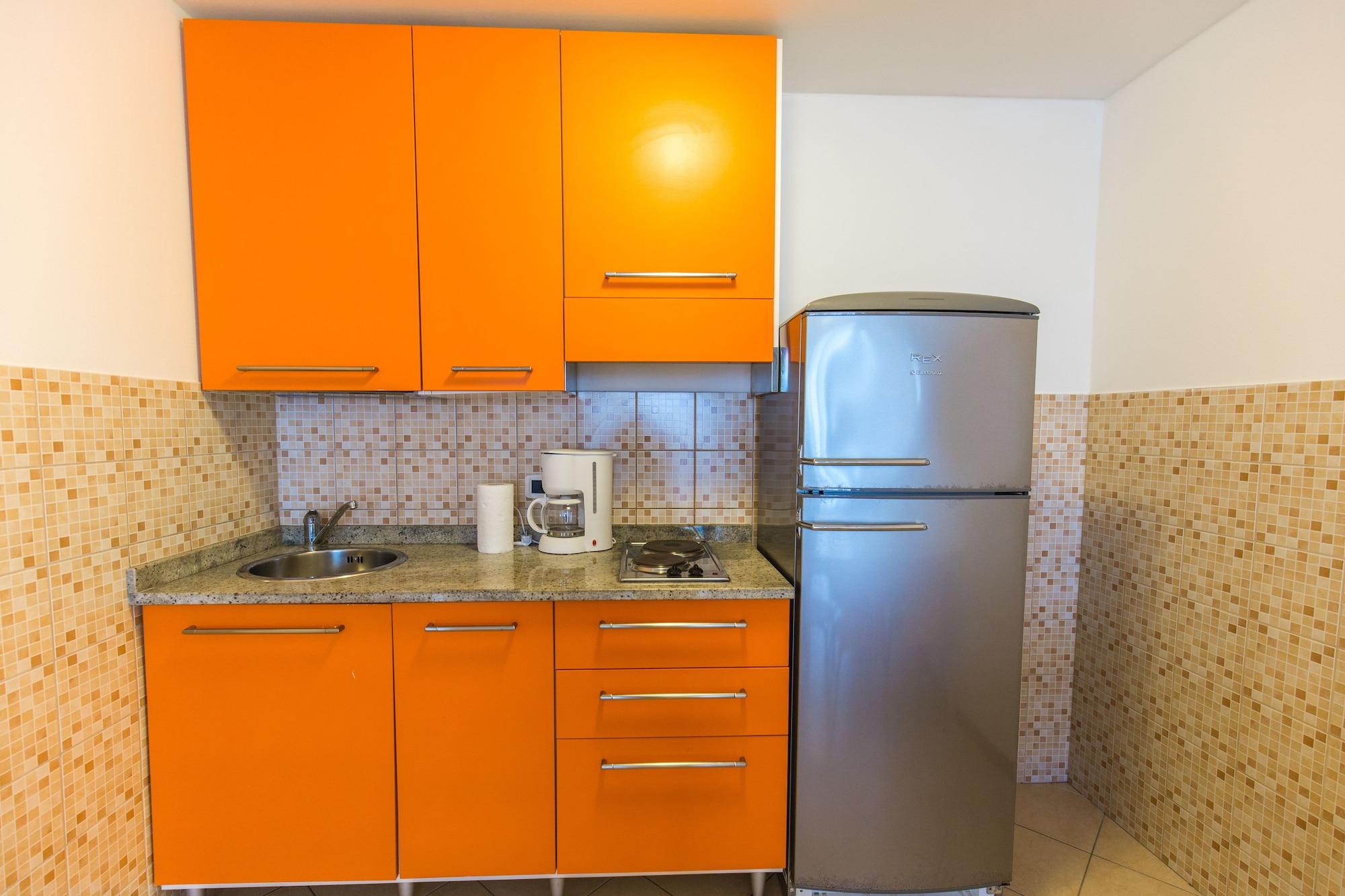 One-Bedroom Apartment with Balcony and Sea View (5 Adults)