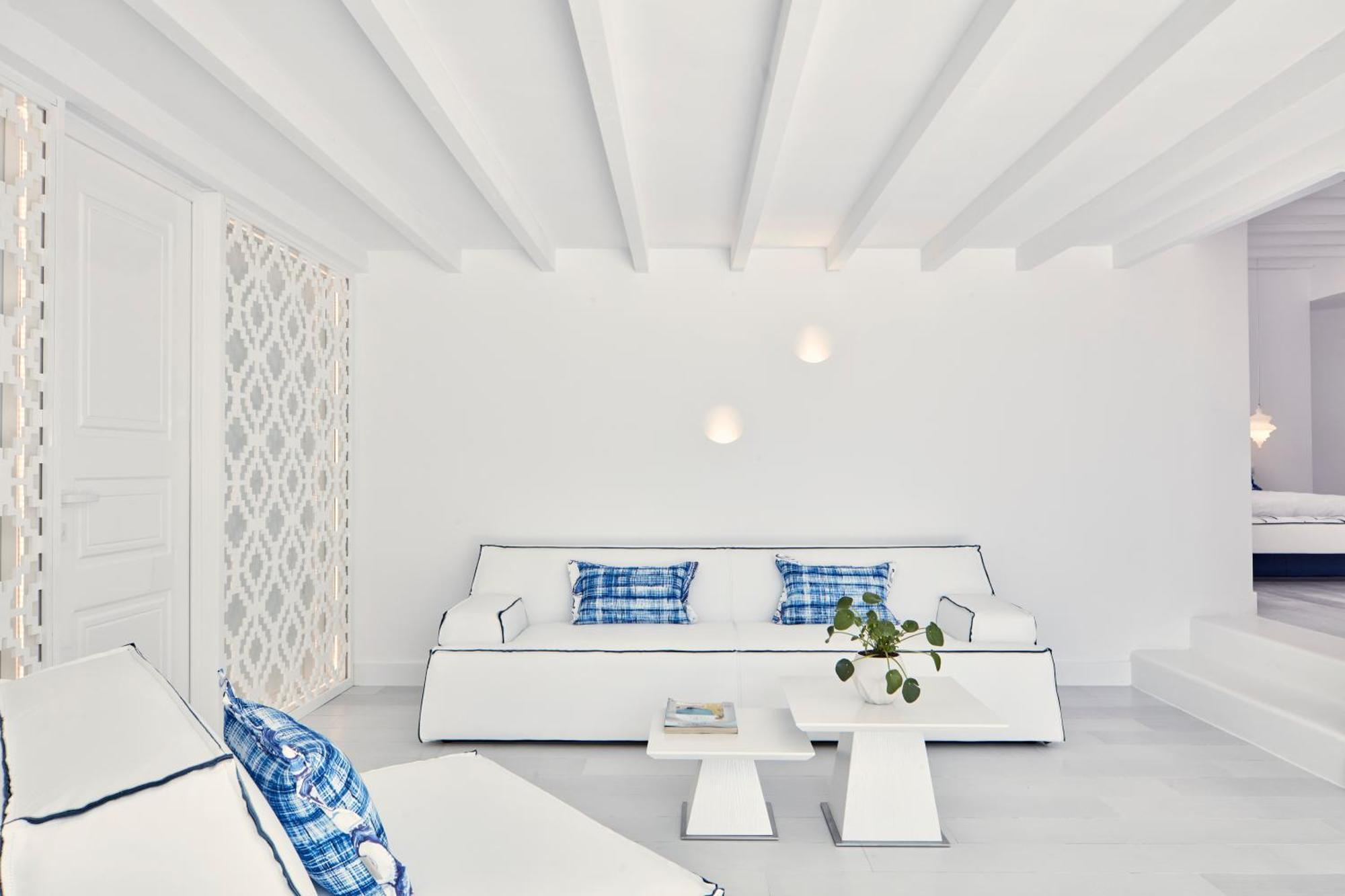 Superior Double Room with Open-Air Jetted Tub and Sea View