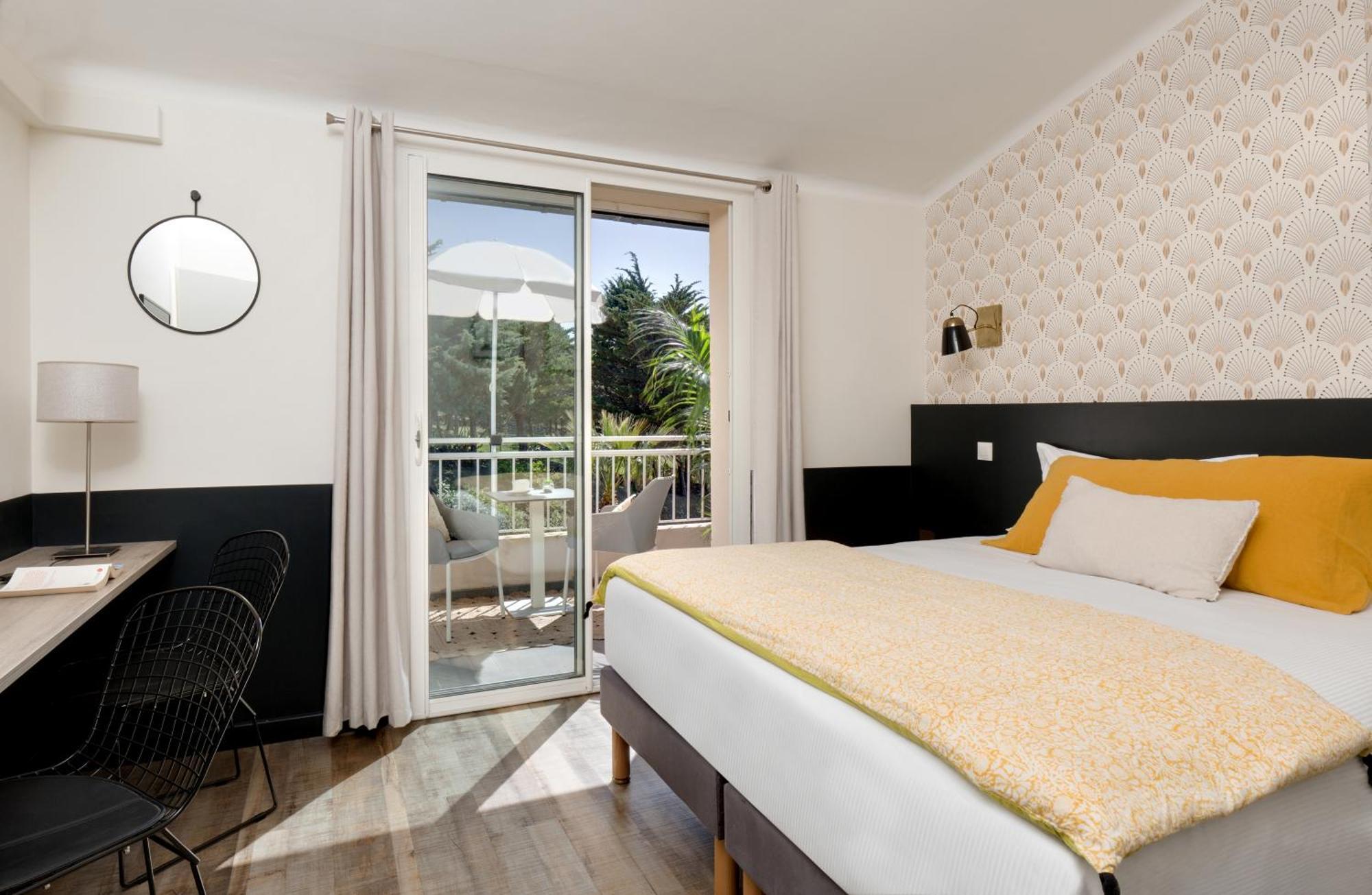 Doppelzimmer mit Gartenblick