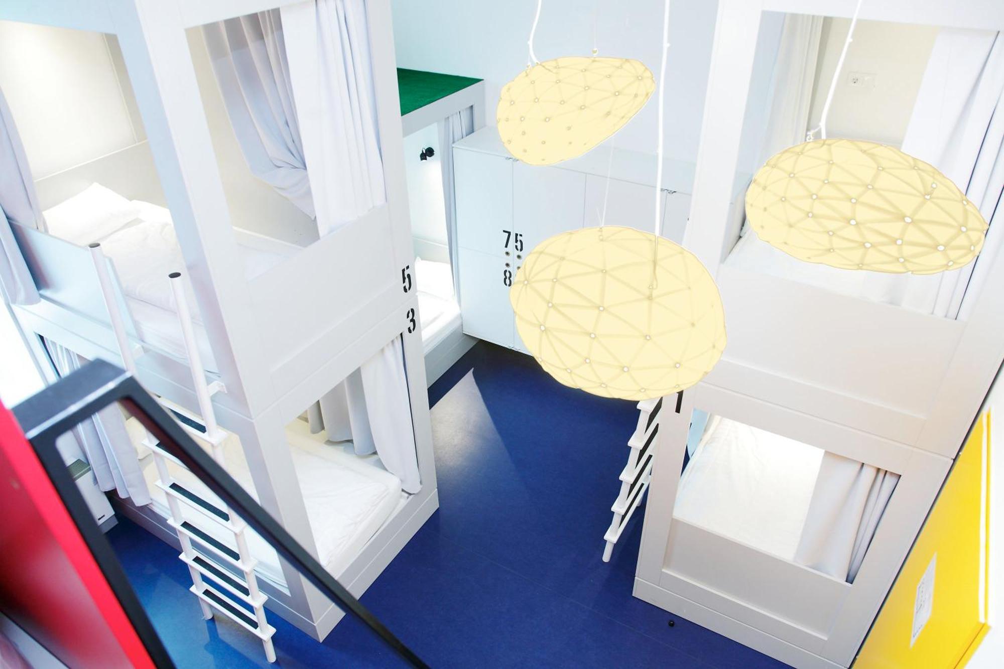 Bed op een Vrouwenslaapzaal met 8 Bedden