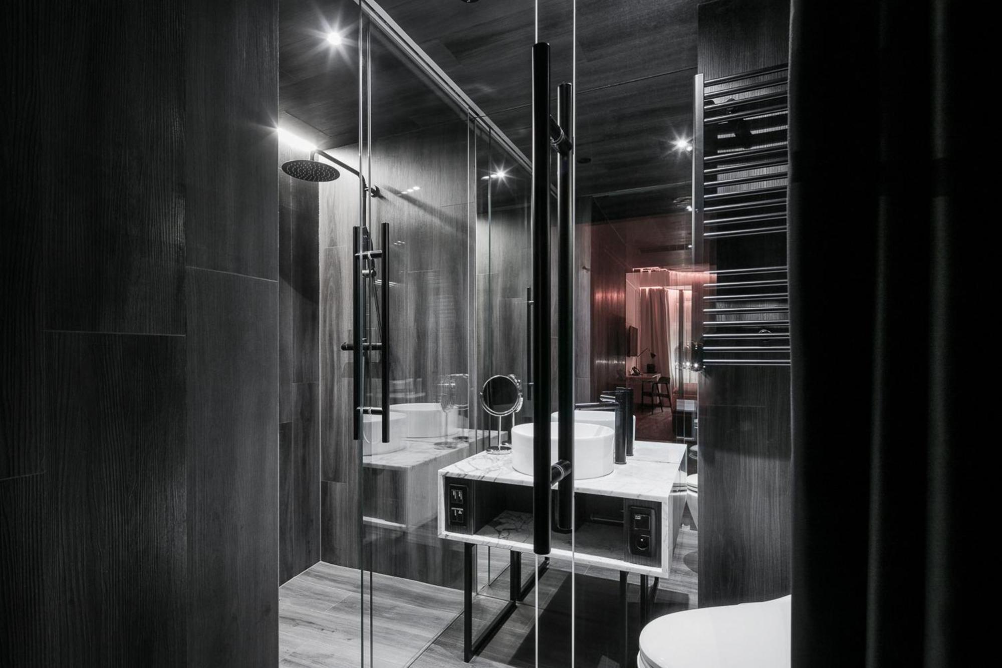 Junior Suite with Spa Bath and Terrace