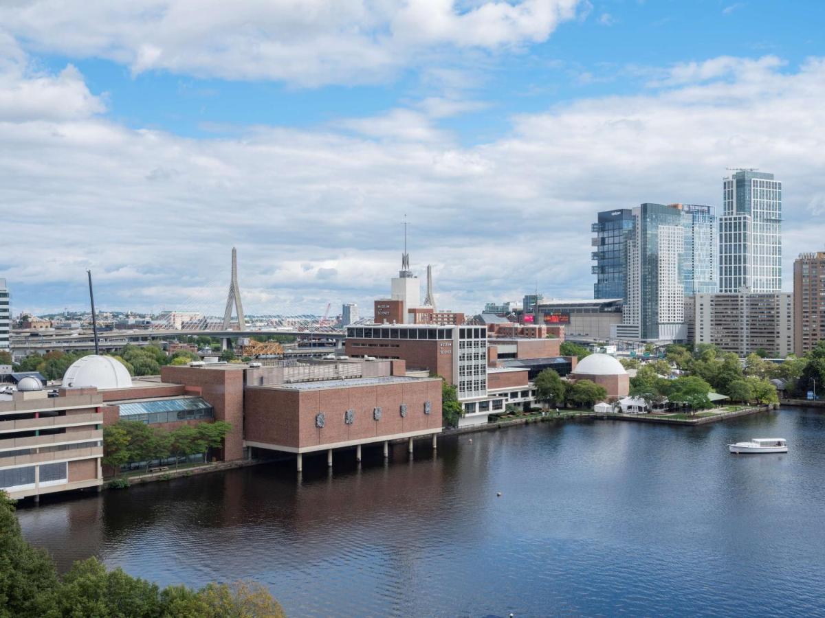 One Bedroom Suite - King - Accessible - River View - West Tower