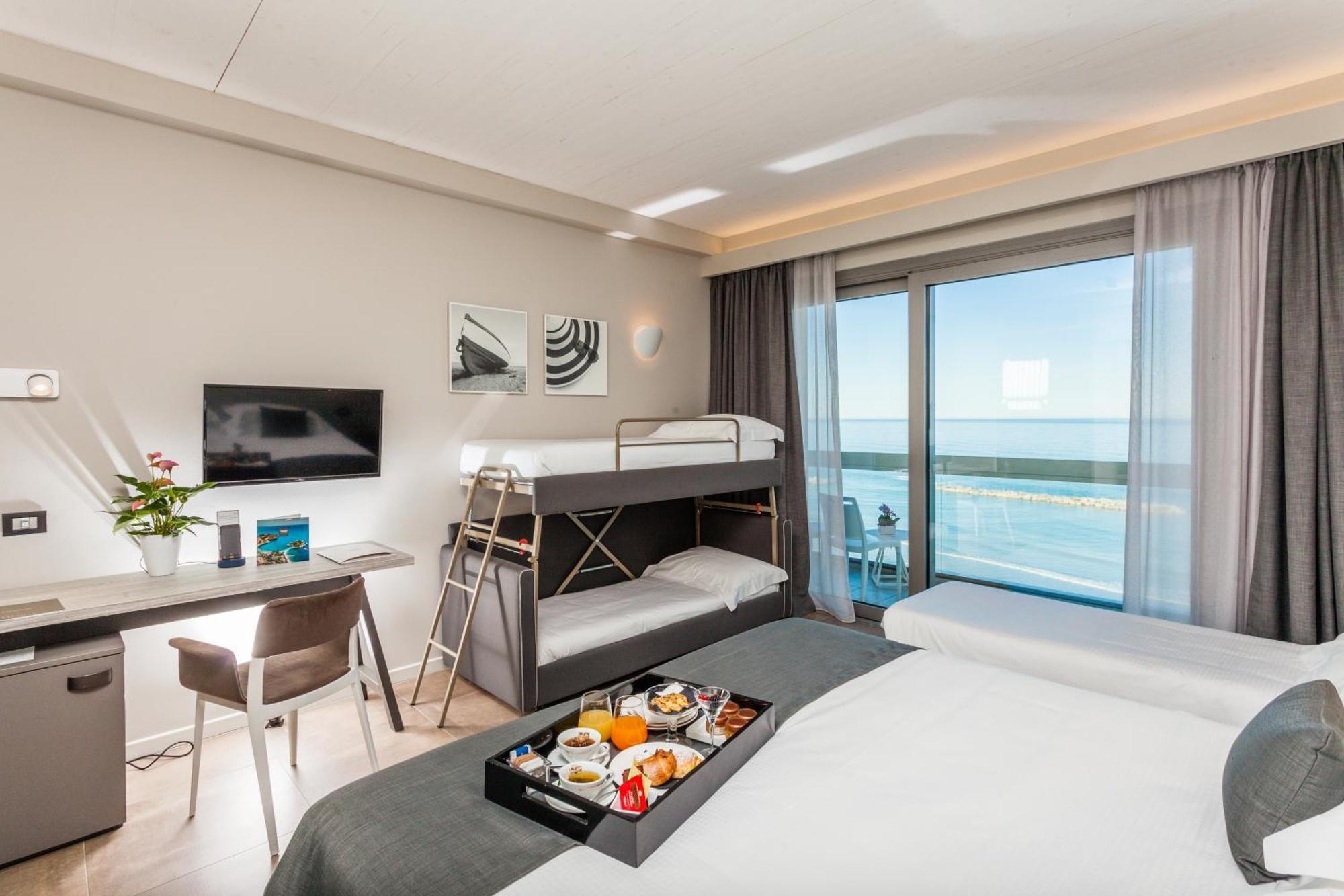 Familiekamer met Uitzicht op Zee