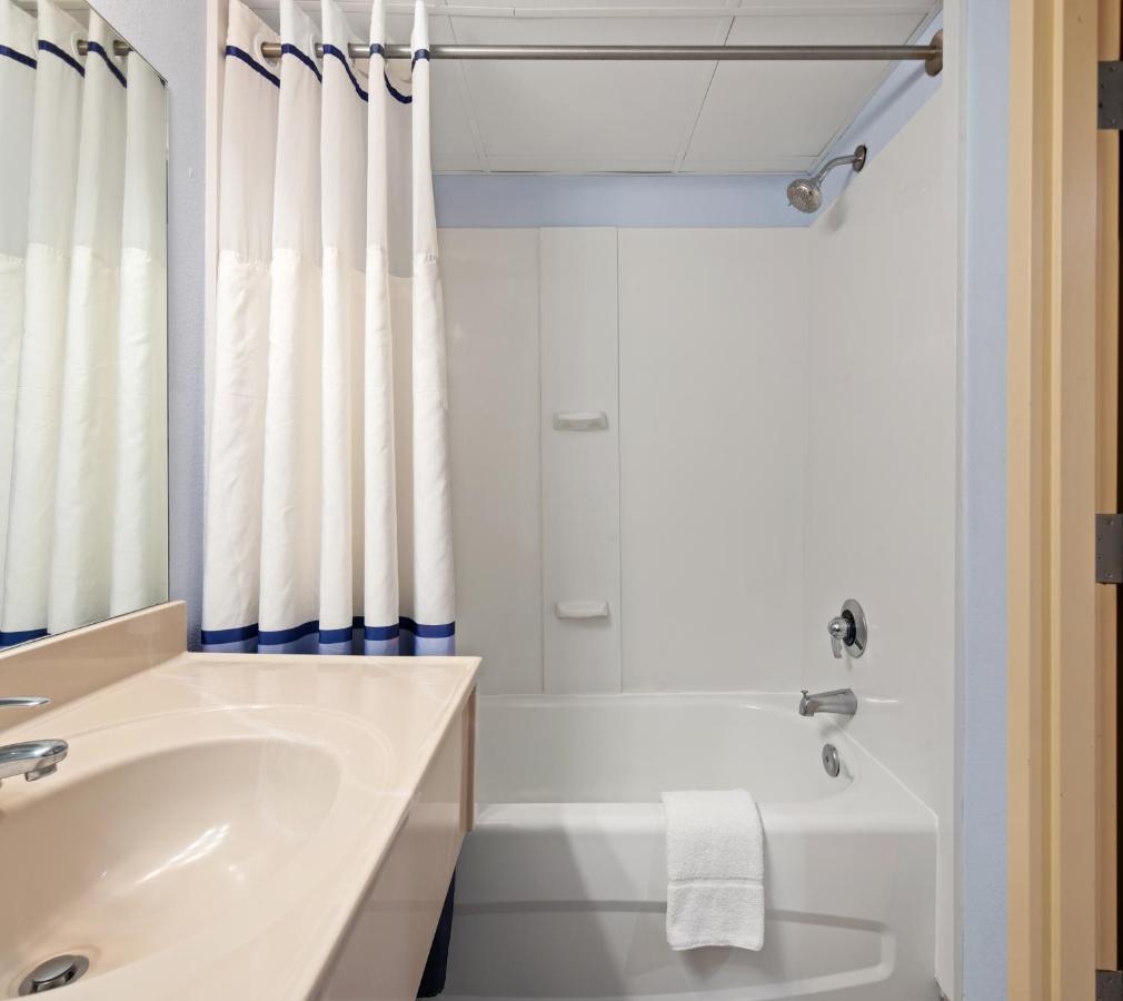 Standard King Room,1234774373:JPEG