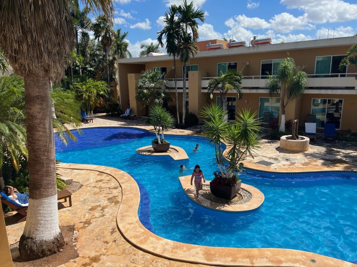 Queen Room Pool View