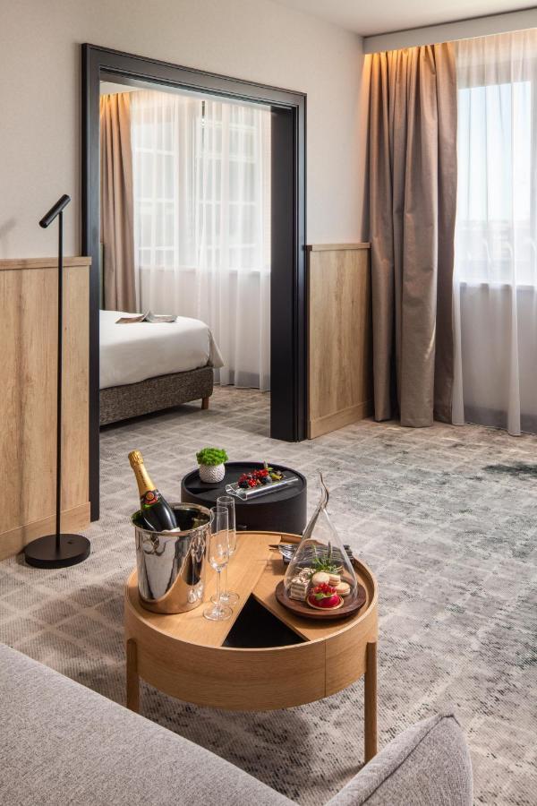 King Bed Junior Suite with Seating Area