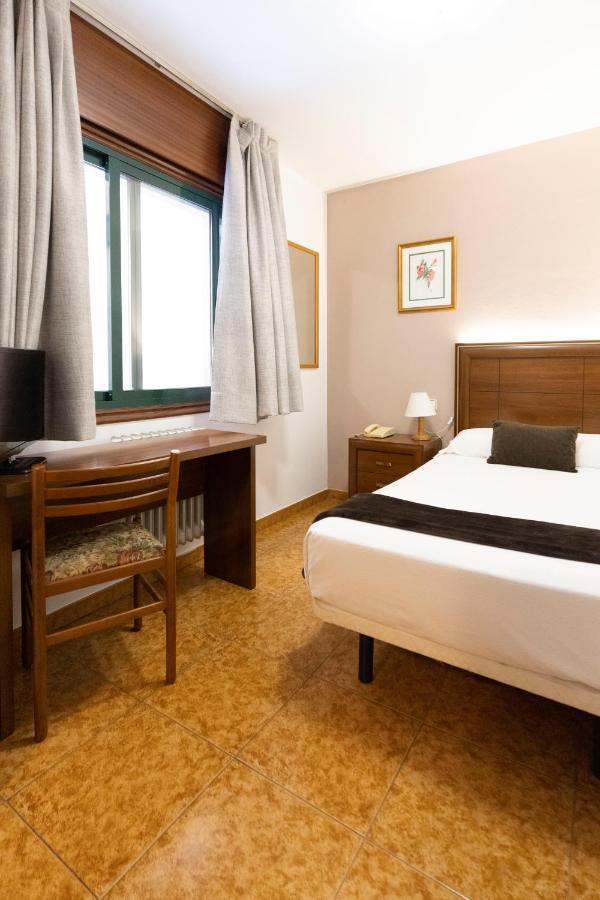 Single Room,1259515912:JPEG