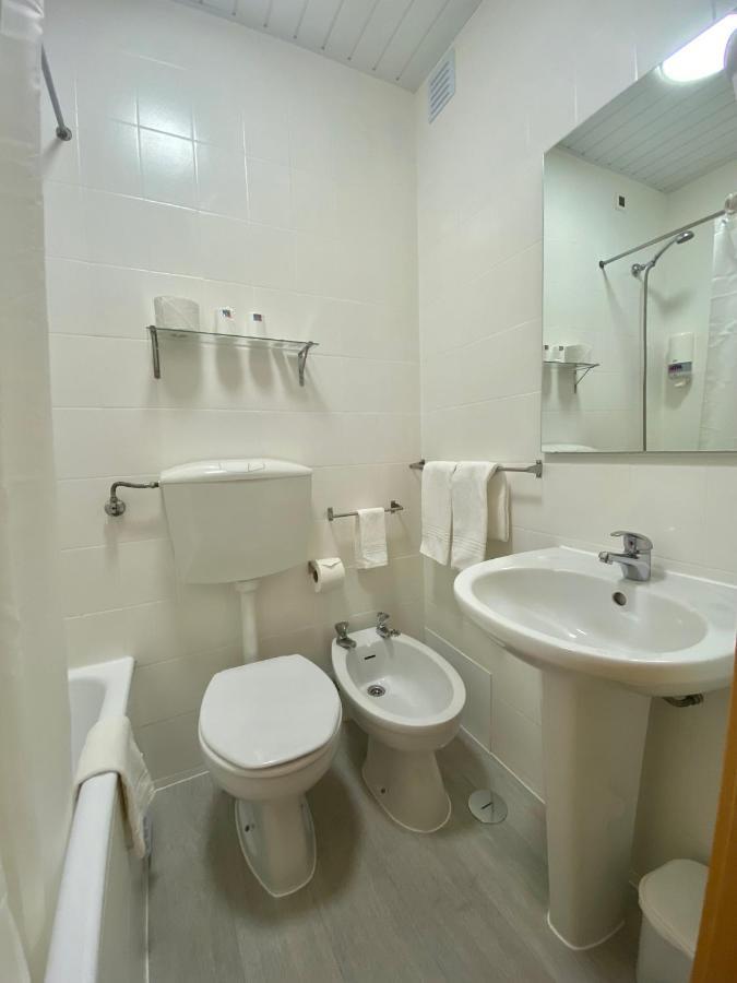 Single Room,1646886707:JPEG