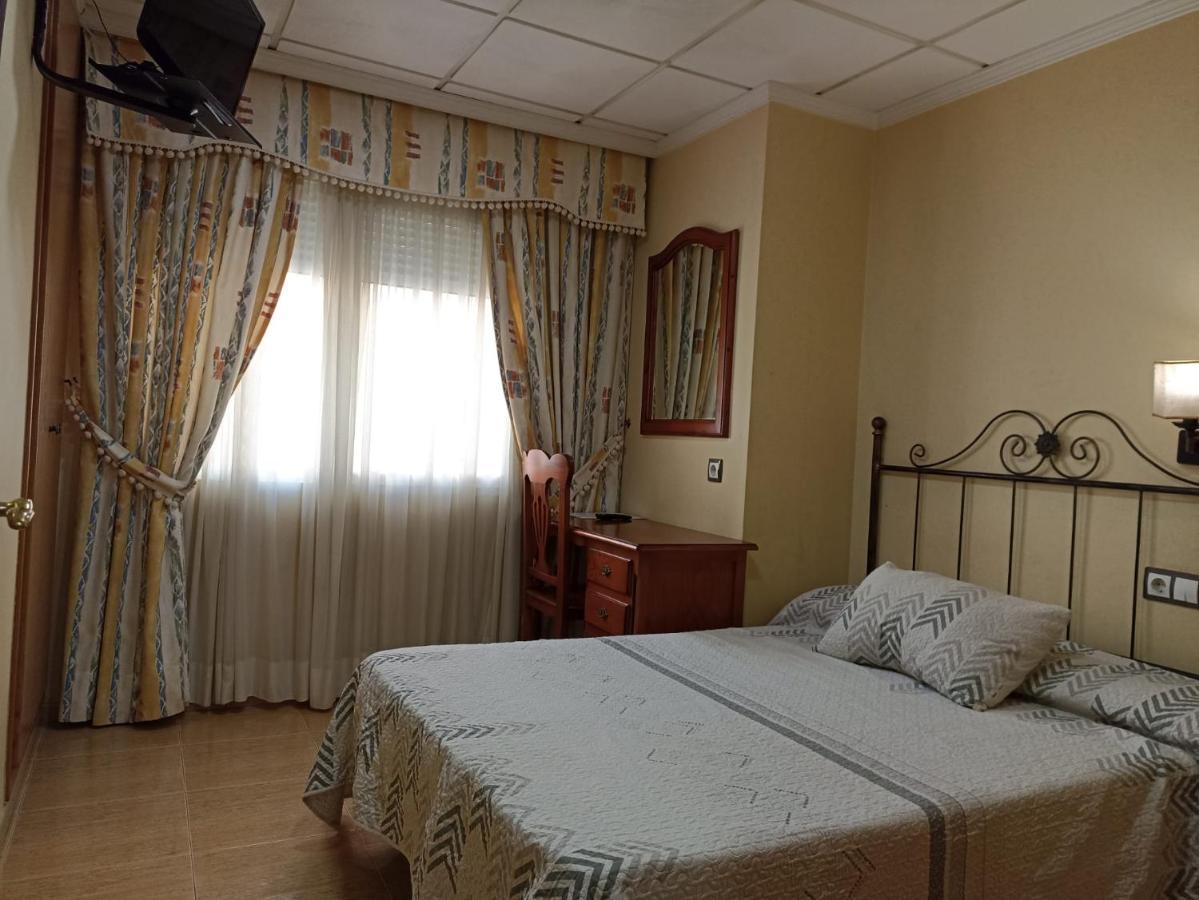 Small Double Room,1262724232:JPEG