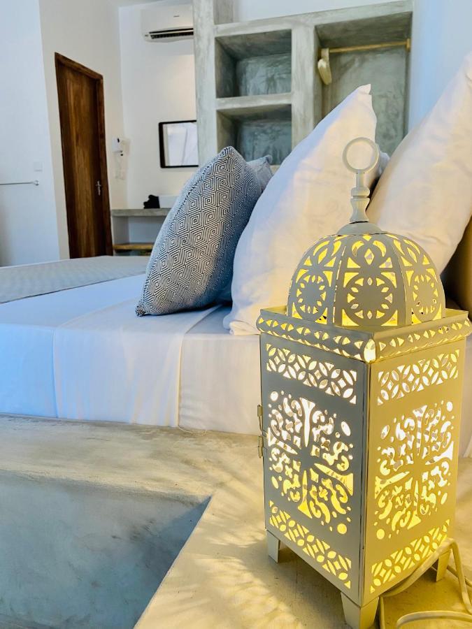 Zimmer mit Kingsize-Bett und Terrasse