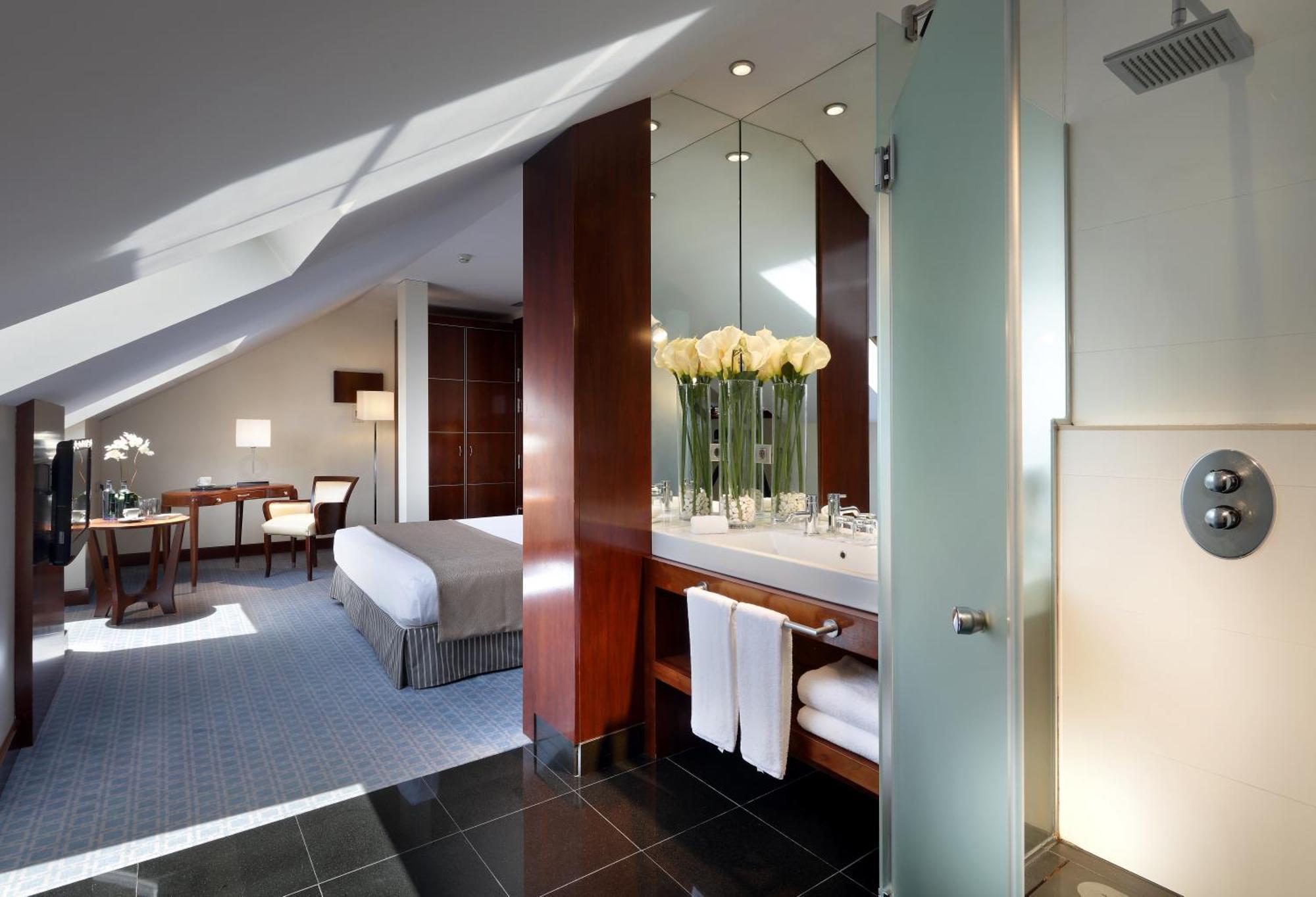 Suite City Views