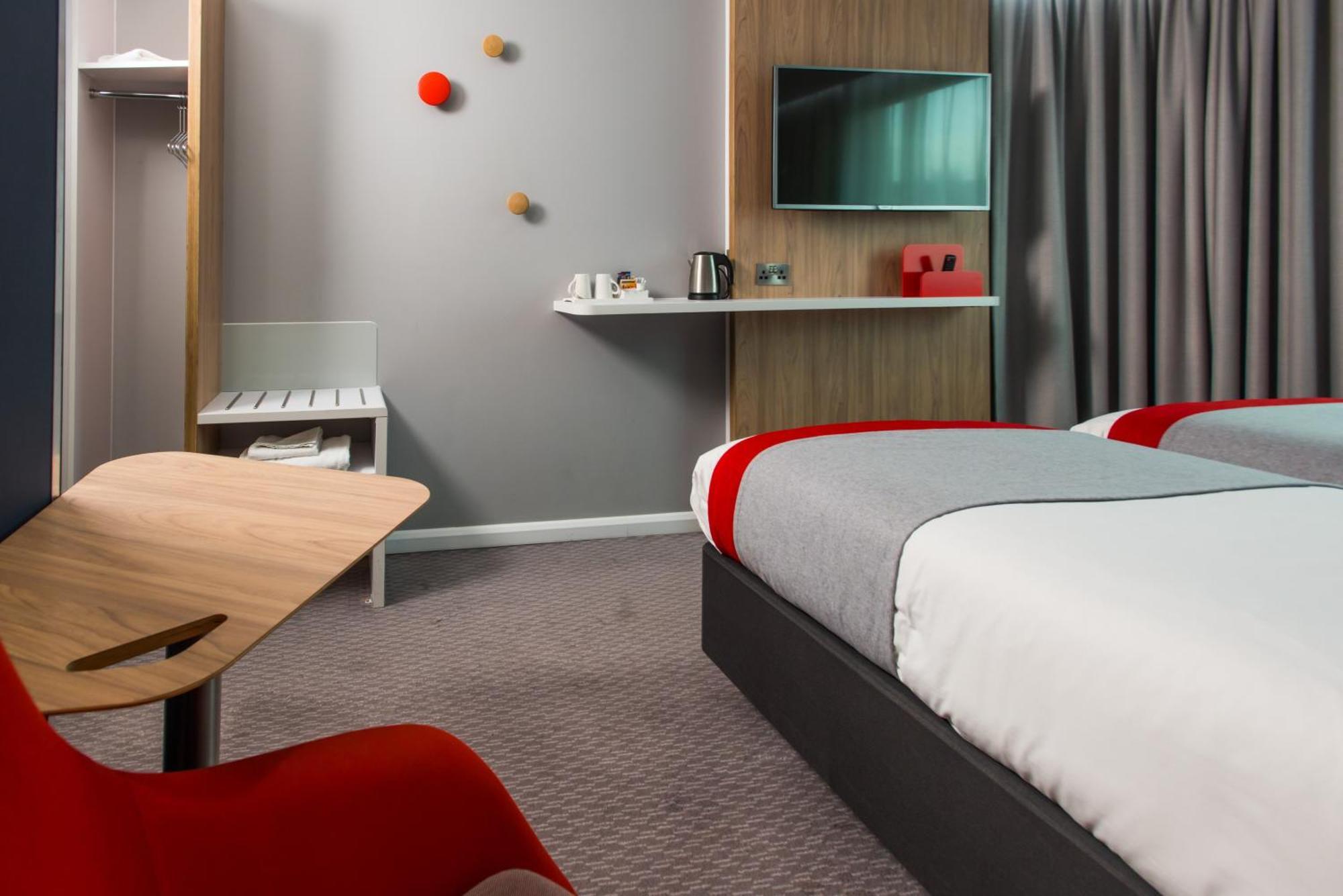 Standard Twin Room with Free Hot Breakfast,1274002708:JPEG