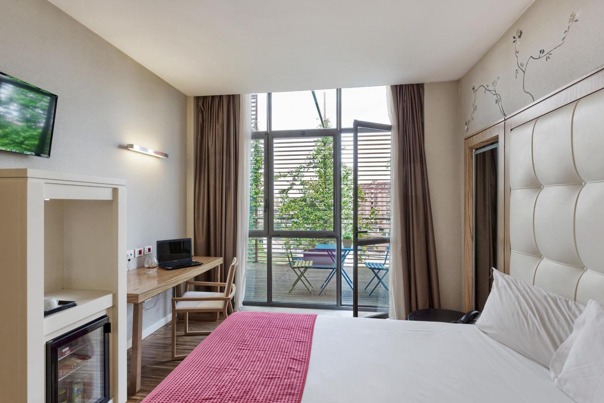 King Room Balcony,1274484613:JPEG