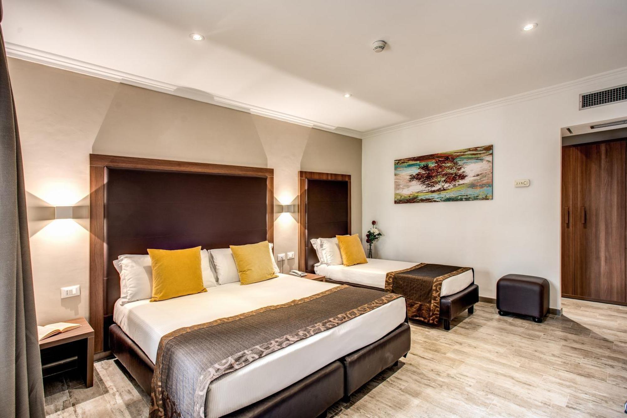 Triple Room