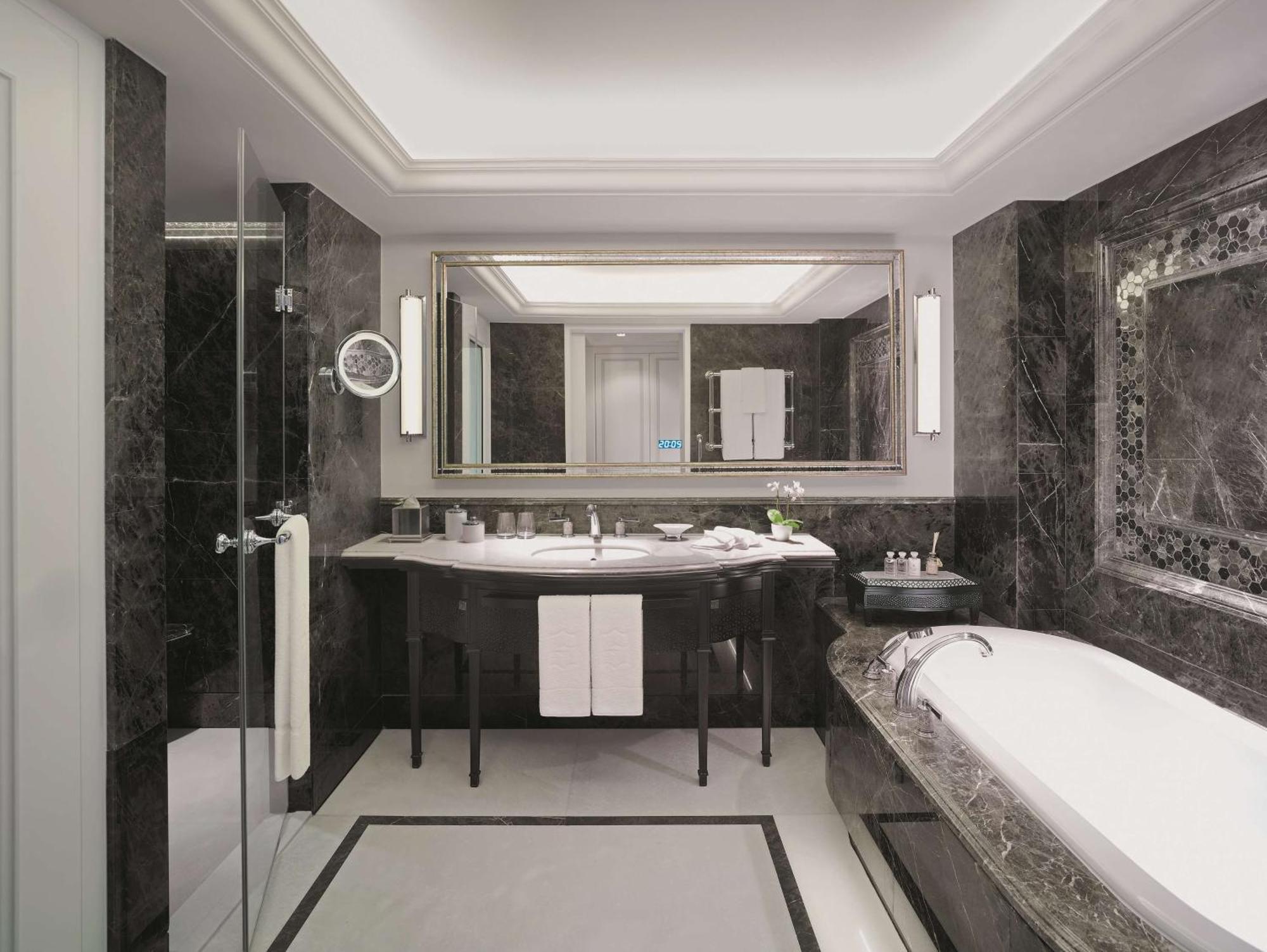 Horizon Bosphorus King room exclusive Horizon privileges