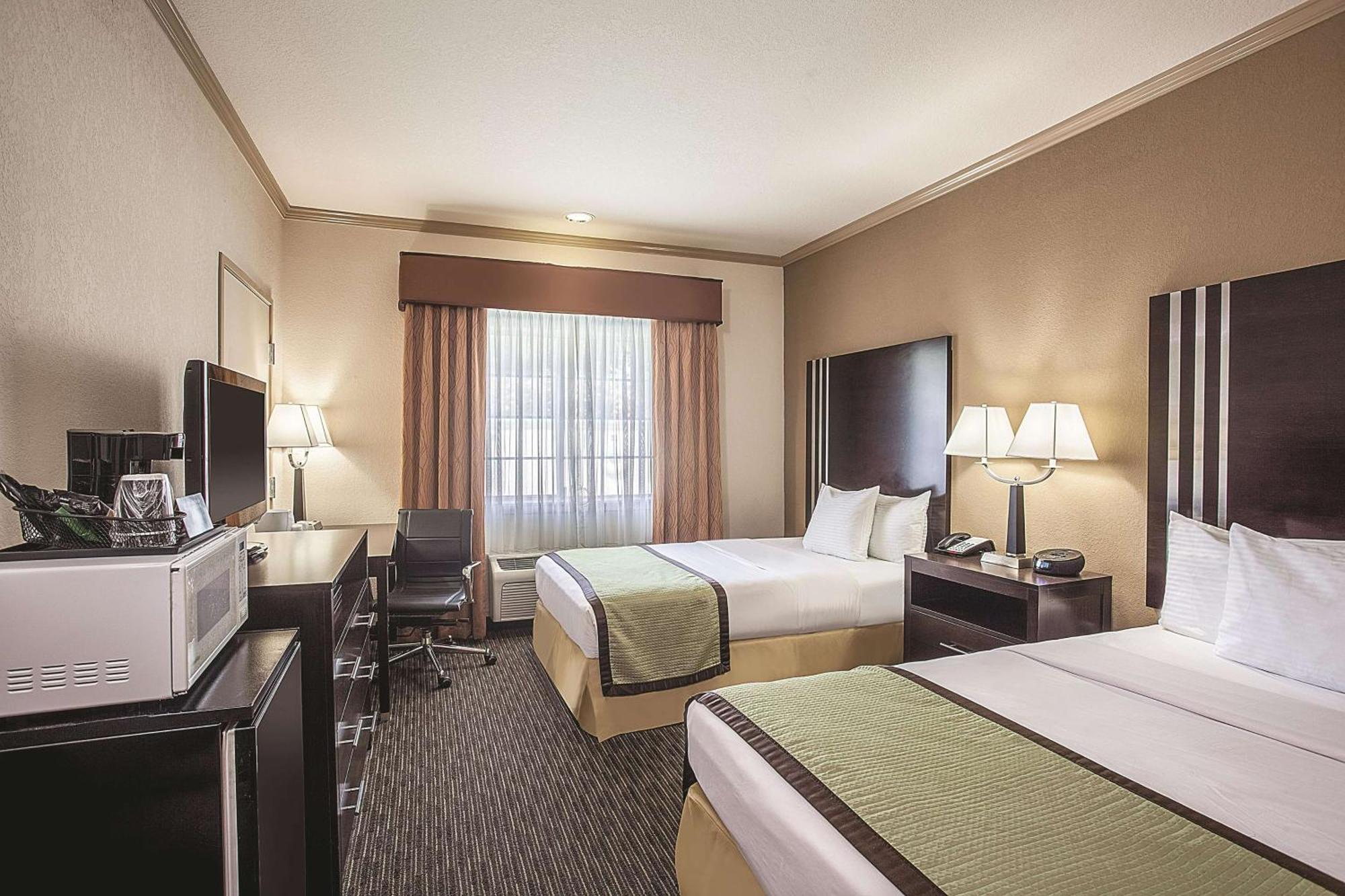 Double Room Pool View Mobility or Hearing Impaired Access Non-Smoking