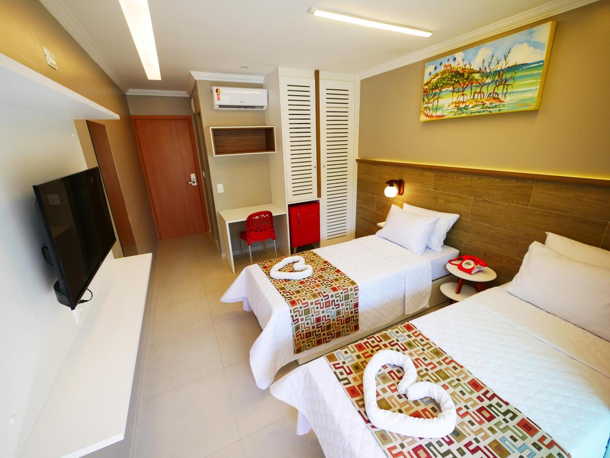 Master Duplo Twin com Varanda Vista Piscina