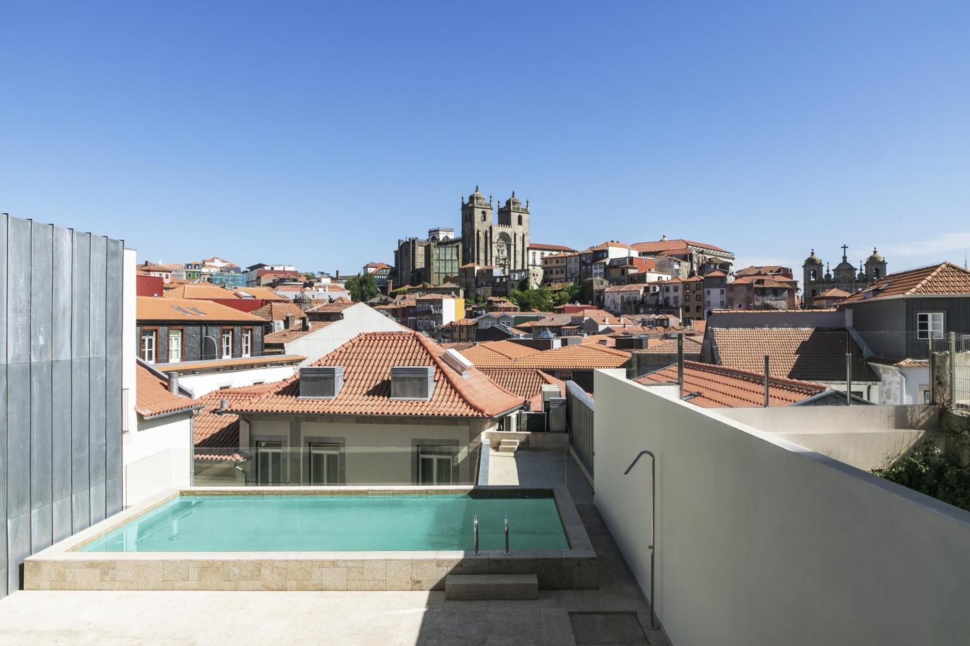 Premium Kamer met Kingsize Bed, Balkon en Uitzicht op de Kathedraal