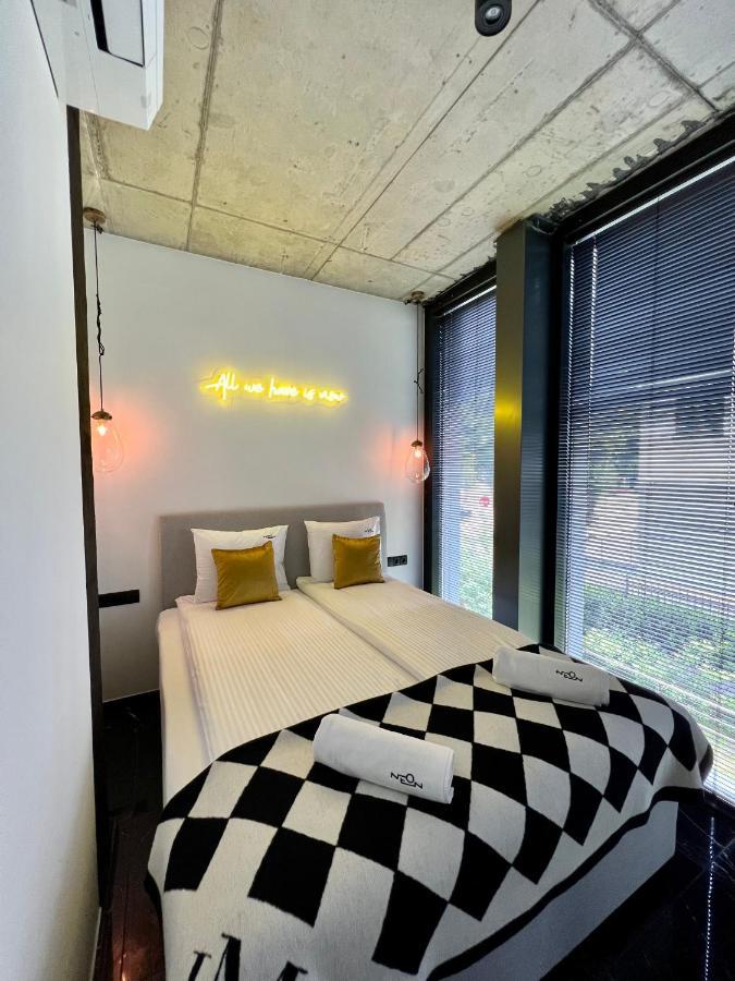 Studio Apartment,1292322016:JPEG